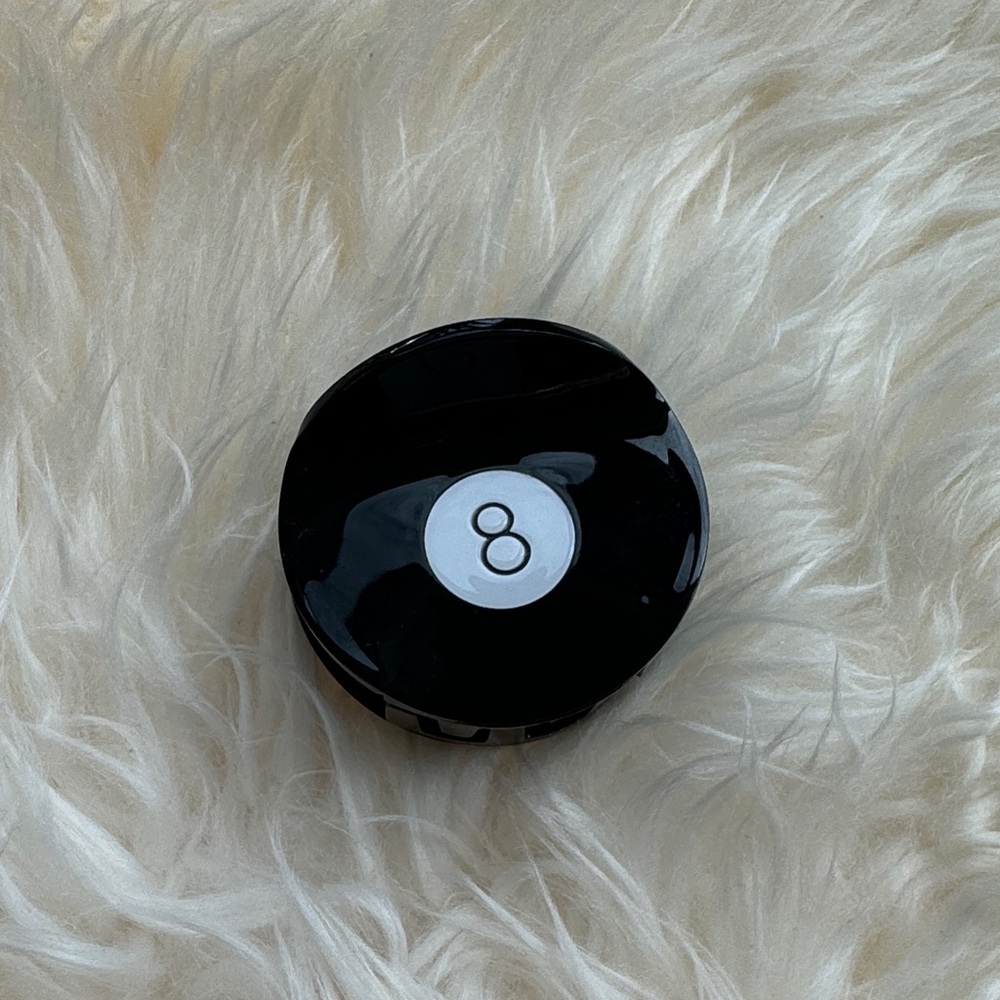 Magic 8 Ball Claw Clip